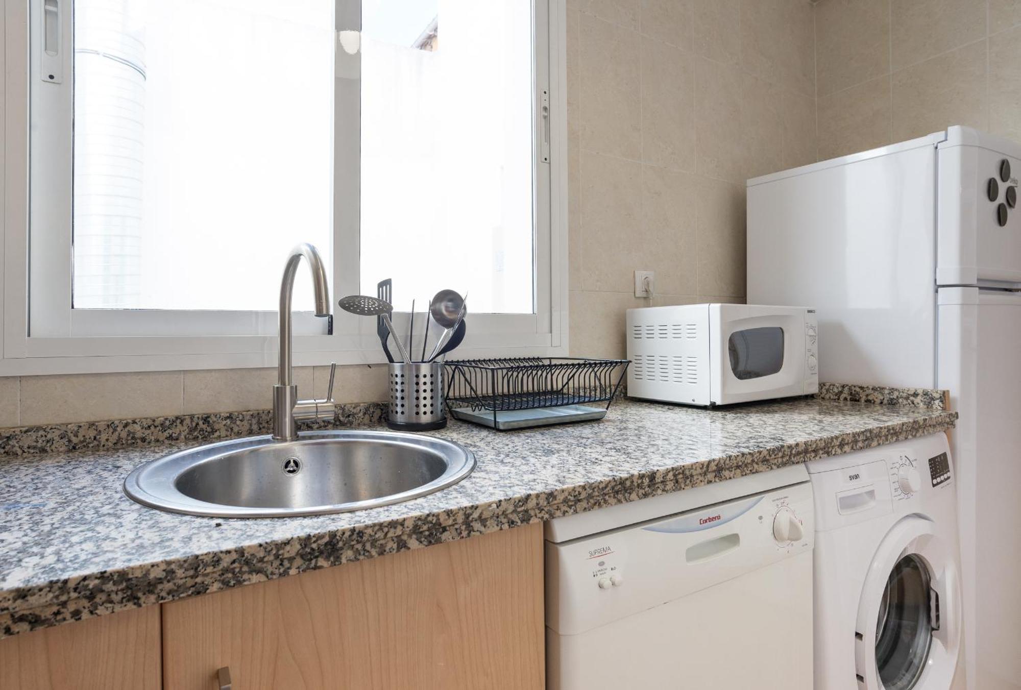 Apartamentos Tucan Малага Экстерьер фото